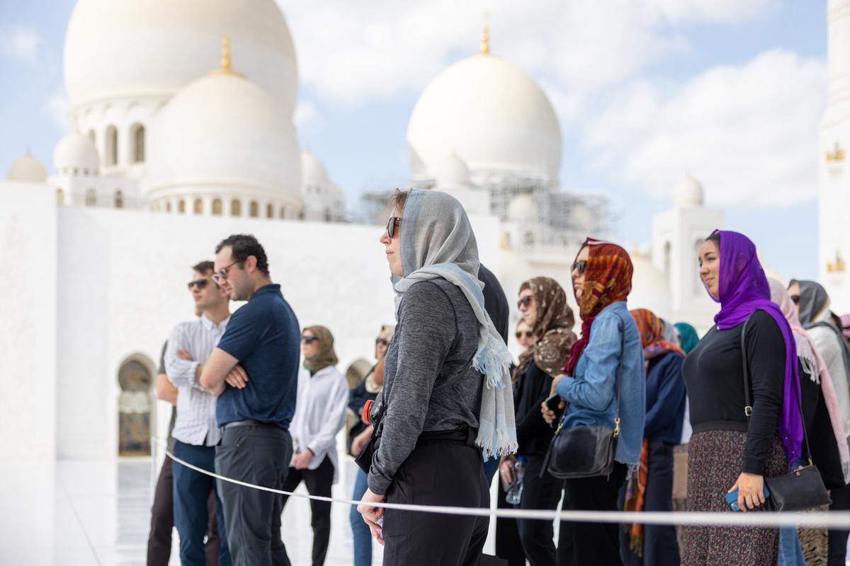 article-learning-to-lead-across-cultures-inside-tucks-latest-global-insight-expeditions-sheikh-zayed-mosque.jpg